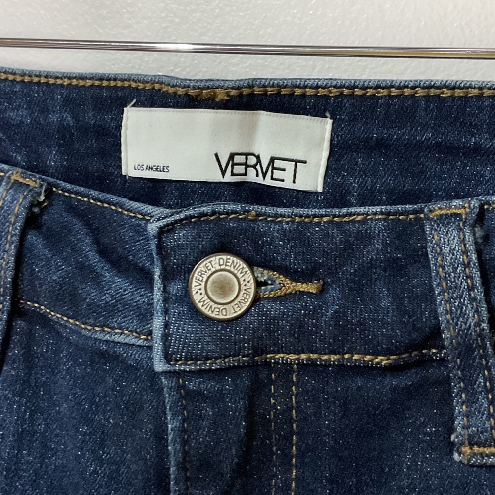 Vervet Dark Wash Distressed Denim Shorts Women’s Size M - Picture 2 of 7